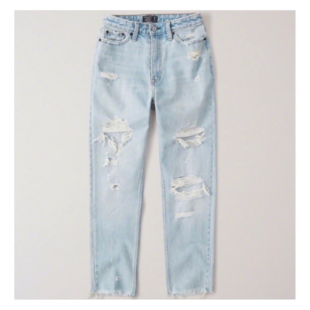 Abercrombie and Fitch Mom Jean // Size 12 | 31 // Regular Length
